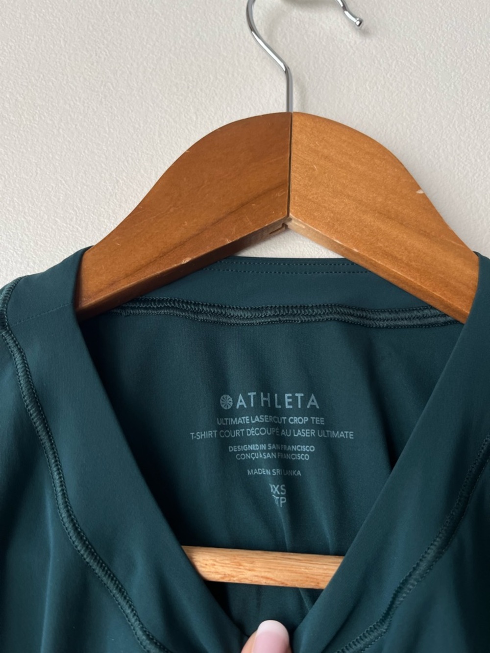 ATHLETA Ultimate Lasercut Crop Tee Pine - Picture 6 of 10